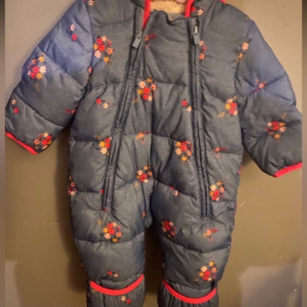 Baby Gap baby girl snow suit, 6-12 month